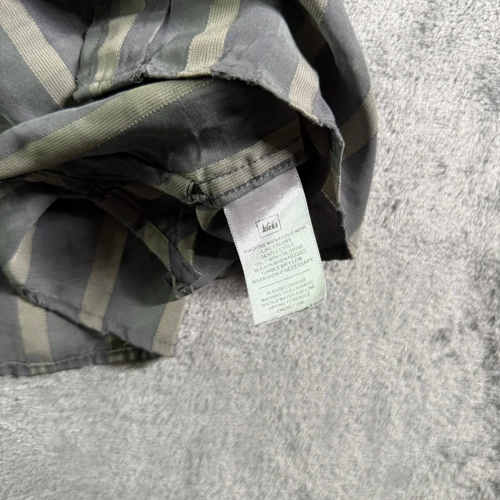 REI Co-op Mens Medium Gray Striped Long Sleeve Button Down Shirt